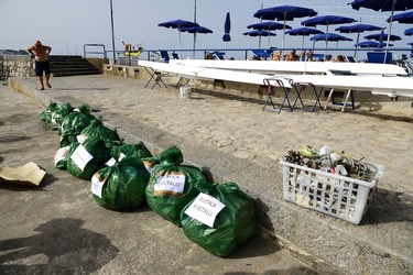 MONDELLO. Fotografe di Giulio Azzarello &copy;2023.