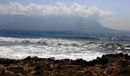 PAESAGGIO SICILIANO di MARE. Fotografia di Giulio Azzarello &copy;2018.