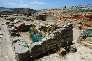 SEGESTA il sito archeologico il teatro greco e l acropoli. Panorami e particolari. Fotografie di Giulio Azzarello &copy;2014.
