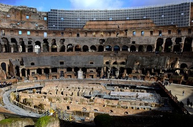 COLOSSEO Roma. Fotografie di Giulio Azzarello ©2020. COLOSSEO Roma. Fotografie di Giulio Azzarello ©2020.