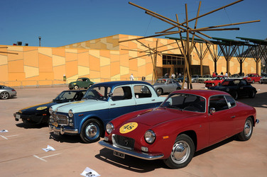 AUTO CLASSICHE ovvero la loro modernit&agrave; in mostra con tanti modelli del passato. Fotografie di Giulio Azzarello &copy;2014.