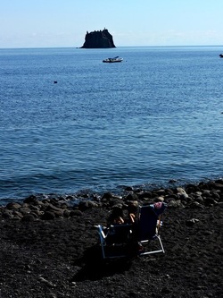ISOLA di STROMBOLI fotografie di Giulio Azzarello &copy;2020.