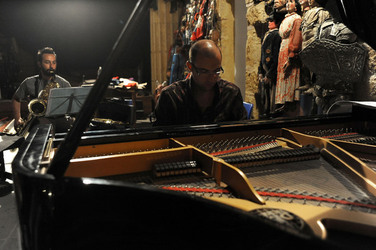 GIACOMO CUTICCHIO e il suo ensemble musicale. Fotografie di Giulio Azzarello &copy;2014.