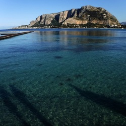 MONDELLO fotografie di Giulio Azzarello &copy;2020.