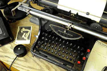 IL MUSEO SCHINDLER a Cracovia. Fotografie di Giulio Azzarello ©2016. IL MUSEO SCHINDLER a Cracovia. Fotografie di Giulio Azzarello ©2016.