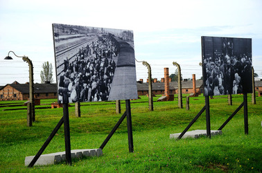 AUSCHIWITZ BIRKENAU il luogo della storia il campo. Fotografie di Giulio Azzarello &copy;2016.