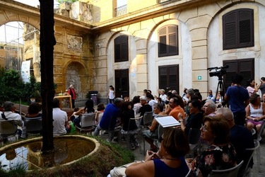 LA MACCHINA DEI SOGNI di Mimmo Cuticchio. Fotografie di Giulio Azzarello ©2020. LA MACCHINA DEI SOGNI di Mimmo Cuticchio. Fotografie di Giulio Azzarello ©2020.