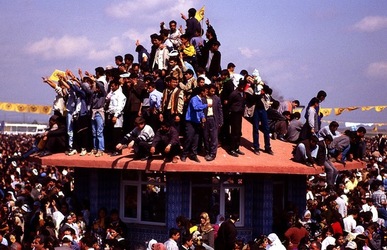 NEWROZ marzo 2001. Curdistan turco. Fotografie di Giulio Azzarello ©2001 2022. NEWROZ marzo 2001. Curdistan turco. Fotografie di Giulio Azzarello ©2001 2022.