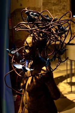 VENEZIA installazione nigeriana inizio Arsenale. Biennale Arch. Cont.. Fotografie di Giulio Azzarello &copy;2022.