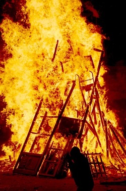 LA VAMPA DI SAN GIUSEPPE a Palermo. Fotografie di Giulio Azzarello ©2018. LA VAMPA DI SAN GIUSEPPE a Palermo. Fotografie di Giulio Azzarello ©2018.