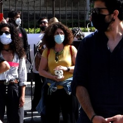 TEATRANTI che manifestano. Fotografie di Giulio Azzarello ©2020. TEATRANTI che manifestano. Fotografie di Giulio Azzarello ©2020.