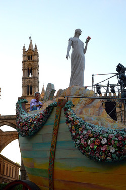 SANTA ROSALIA il festino della patrona di Palermo alcuni momenti. Fotografie di Giulio Azzarello ©2014. SANTA ROSALIA il festino della patrona di Palermo alcuni momenti. Fotografie di Giulio Azzarello ©2014.