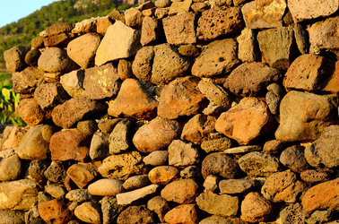 ISOLA DI USTICA pietre. Fotografie di Giulio Azzarello &copy;2016.