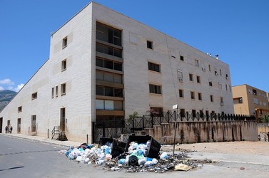IL QUARTIERE ZEN di Palermo. Fotografie di Giulio Azzarello ©2014. IL QUARTIERE ZEN di Palermo. Fotografie di Giulio Azzarello ©2014.