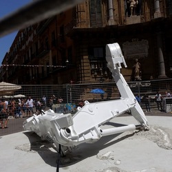 INSTALLAZIONE. Fotografie di Giulio Azzarello ©2022.