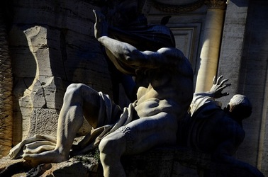 PIAZZA NAVONA Roma. Fotografie di Giulio Azzarello ©2020. PIAZZA NAVONA Roma. Fotografie di Giulio Azzarello ©2020.