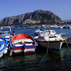 MONDELLO. Fotografie di Giulio Azzarello &copy;2022.