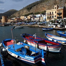 MONDELLO. Fotografe di Giulio Azzarello &copy;2023.