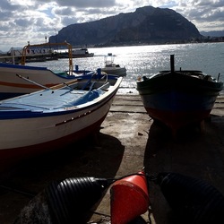 MONDELLO. Fotografe di Giulio Azzarello &copy;2023.