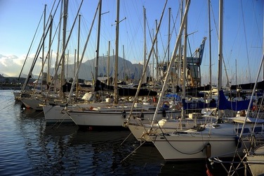 LA CALA di PALERMO fotografie di Giulio Azzarello ©2018. LA CALA di PALERMO fotografie di Giulio Azzarello ©2018.