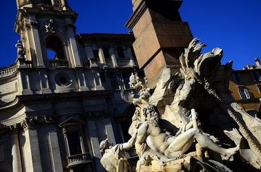 PIAZZA NAVONA Roma. Fotografie di Giulio Azzarello ©2020. PIAZZA NAVONA Roma. Fotografie di Giulio Azzarello ©2020.