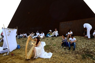 FIUMARA D ARTE fotografie di Giulio Azzarello ©2019. FIUMARA D ARTE fotografie di Giulio Azzarello ©2019.