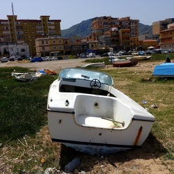 BARCHE. Fotografie di Giulio Azzarello &copy;2022.