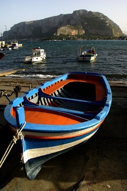 LUOGHI SICILIANI fotografie di Giulio Azzarello ©2020