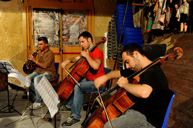 GIACOMO CUTICCHIO e il suo ensemble musicale. Fotografie di Giulio Azzarello &copy;2014.
