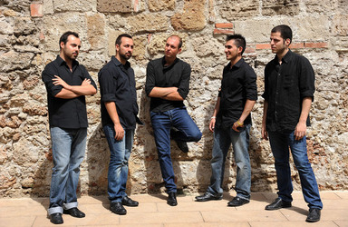 GIACOMO CUTICCHIO e il suo ensemble musicale. Fotografie di Giulio Azzarello &copy;2014.