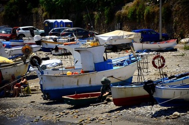 BARCHE da PESCA fotografie di Giulio Azzarello © 2019. BARCHE da PESCA fotografie di Giulio Azzarello © 2019.