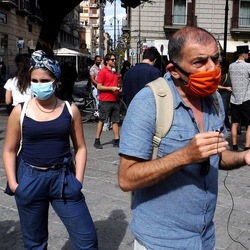 TEATRANTI che manifestano. Fotografie di Giulio Azzarello ©2020. TEATRANTI che manifestano. Fotografie di Giulio Azzarello ©2020.
