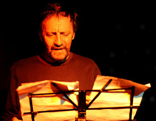 CLOCHARD uno spettacolo di e con Ludovico Caldarera. Fotografie di Giulio Azzarello &copy;2017.