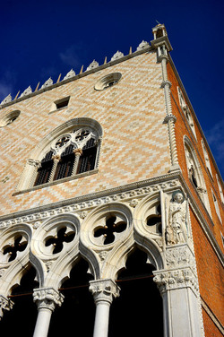 PIAZZA SAN MARCO A VENEZIA fotografie di Giulio Azzarello &copy;2016.