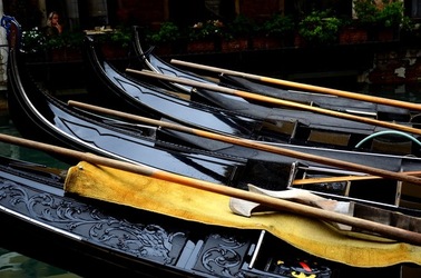 VENEZIA fotografie di Giulio Azzarello &copy;2022.