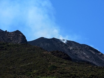 STROMBOLI fotografie di Giulio Azzarello ©2020. STROMBOLI fotografie di Giulio Azzarello ©2020.