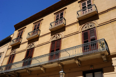 TRAPANI il centro storico il porto il mare la colombaia. Fotografie di Giulio Azzarello ©2014. TRAPANI il centro storico il porto il mare la colombaia. Fotografie di Giulio Azzarello ©2014.