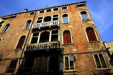 VENEZIA fotografie di Giulio Azzarello ©2022.