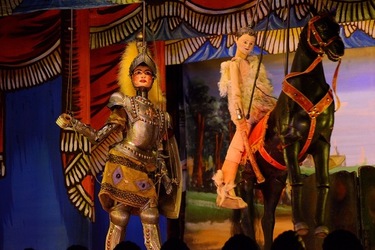 OPERA dei PUPI di Mimmo e Giacomo Cuticchio. Fotografia di Giulio Azzarello ©2020. OPERA dei PUPI di Mimmo e Giacomo Cuticchio. Fotografia di Giulio Azzarello ©2020.