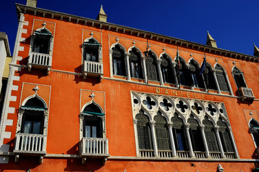 CENTRO STORICO DI VENEZIA fotografie di Giulio Azzarello ©2016. CENTRO STORICO DI VENEZIA fotografie di Giulio Azzarello ©2016.