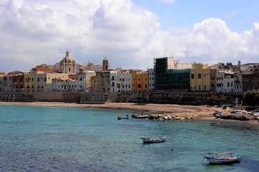 TRAPANI il centro storico il porto il mare la colombaia. Fotografie di Giulio Azzarello ©2014. TRAPANI il centro storico il porto il mare la colombaia. Fotografie di Giulio Azzarello ©2014.