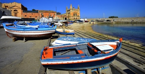 BARCHE da PESCA fotografie di Giulio Azzarello &copy;2019.