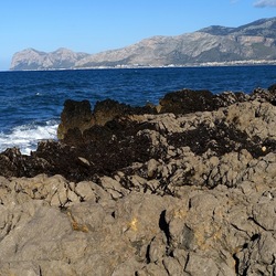 COSTA SICILIANA. Fotografie di Giulio Azzarello &copy;2022.