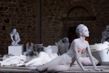 VANESSA BEECROFT allo Spasimo di Palermo alcuni momenti. Fotografie di Giulio Azzarello &copy;2014.