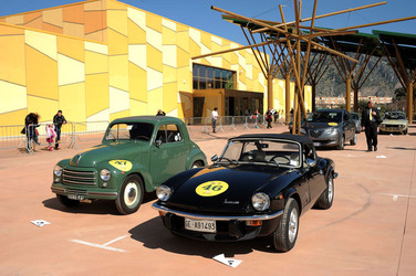 AUTO CLASSICHE ovvero la loro modernit&agrave; in mostra con tanti modelli del passato. Fotografie di Giulio Azzarello &copy;2014.