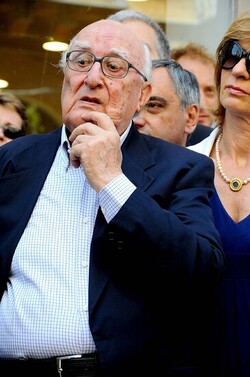 CAMILLERI e MONTALBANO a Porto Empedocle Agrigento . Fotografie di Giulio Azzarello ©2014. CAMILLERI e MONTALBANO a Porto Empedocle Agrigento . Fotografie di Giulio Azzarello ©2014.