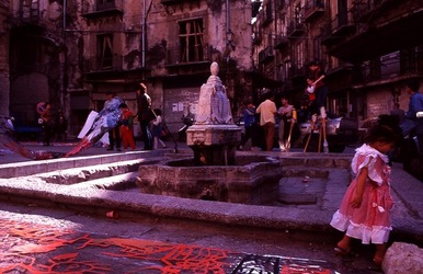 VUCCIRIA anni 90. Fotografie di Giulio Azzarello ©2022. VUCCIRIA anni 90. Fotografie di Giulio Azzarello ©2022.