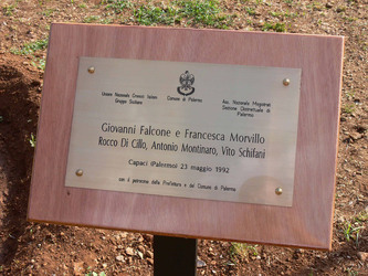 GIARDINO DELLA MEMORIA in Sicilia. Fotografie di Giulio Azzarello &copy;2014.