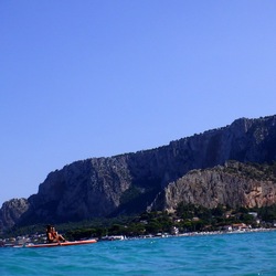 MONDELLO. Fotografie di Giulio Azzarello ©2022.
