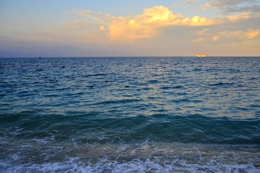 MARE e SPIAGGIA fotografie di Giulio Azzarello ©2019. MARE e SPIAGGIA fotografie di Giulio Azzarello ©2019.
